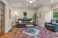 Cedar Falls Gem: Vintage Home With Modern Comforts Near Historic Downtown!