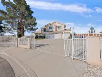 Resort Style House In High Dessert