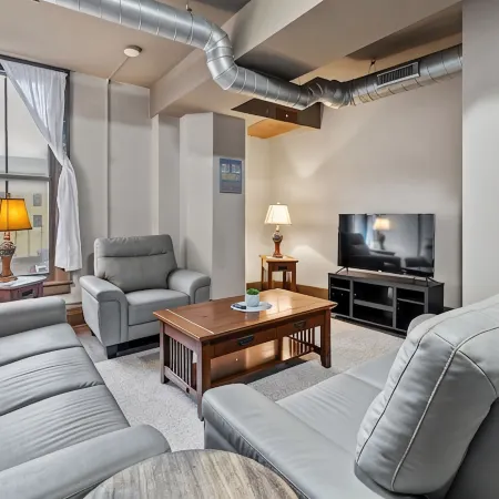 Perfect Blend of Convenience & Comfort in the heart of Syracuse NY Hotels in Syracuse