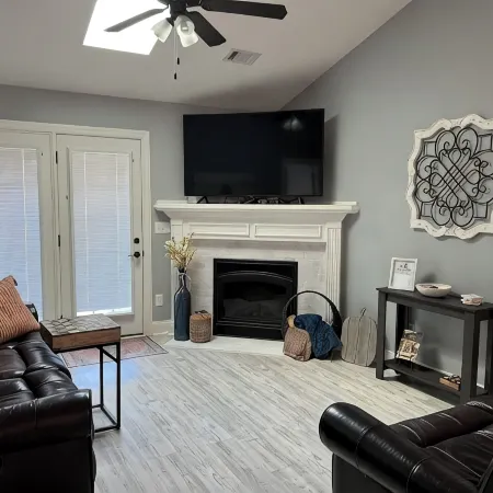 Luxurious 2 BR condo in North Augusta. Quiet, adjustable bed, power recliners