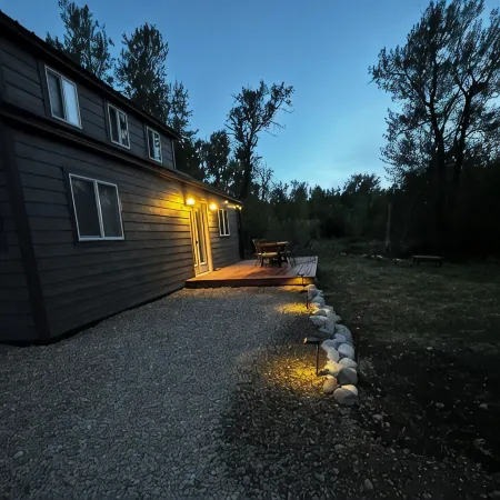 Cabin on acreage minutes from downtown Red Lodge!