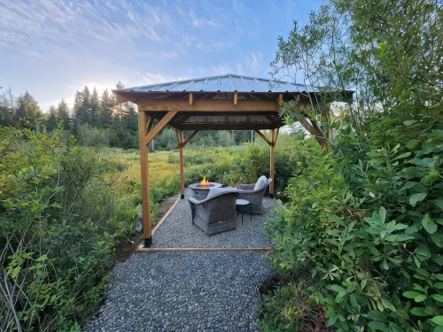 Private Hideaway, Wetland Views! Heather Cottage