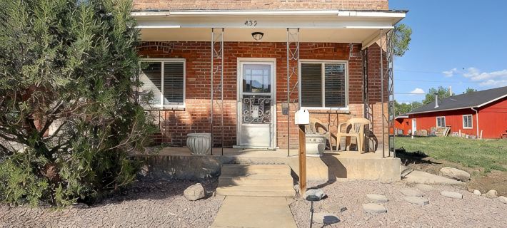 River R&R Historic mountain views. Ski Monarch 25 miles. Blocks from downtown. Hotels in Salida