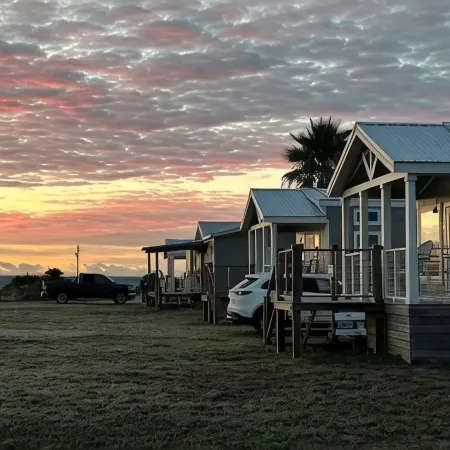 The Spoonbill Guest House at Goose Island Flats 1BR 1BA