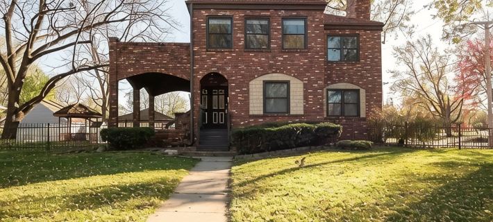 Bright and Spacious Historic Kingman Blvd 3Bdr #1 Hotele w: Des Moines
