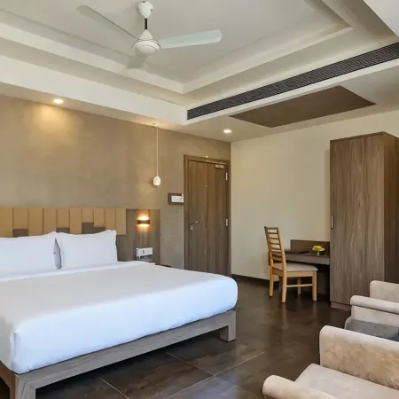 Pride Biznotel Sasan Gir Hoteles en Distrito de Junagadh