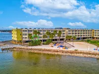 Oceans Pointe, an inspired Bayview condo, Htd Pool - Alloggi