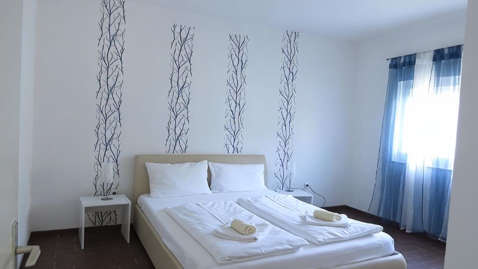 Residence Beni 5 with large heated pool