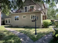 Ground Floor Private Apartment Near Manito Park, Downtown, and Sacred Heart