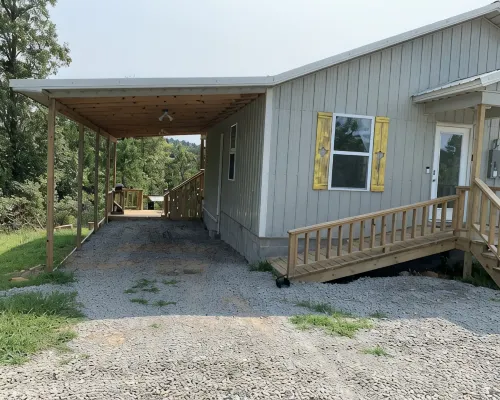 Sweet Little Bee Hive in the Ozarks! Hotels in Johnson County