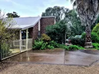 "The Gums" peaceful & private cottage close to amenities & beautiful Lake Albert - Apartments