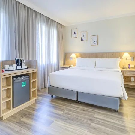 Park Inn by Radisson Berrini Отели рядом с достопримечательностью «Бизнес-центр Infinity Tower»