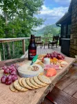 Whispering Falls Cabin - hot tub, views, 15 acres, minutes from Main St. - Chalets