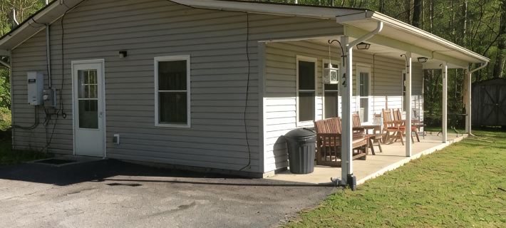 Great Fishing! Quiet & Relaxing!  Close to Casino & Mingo Falls! Hotels in Swain County