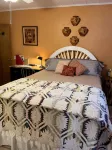 LA CASITA: Charm/Privacy, Stunning Patio, pet friendly - Homestays