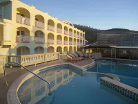 Kalinago Beach Resort - Pools