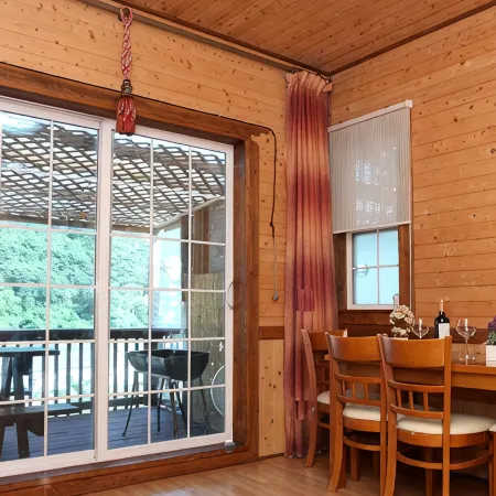 Ulsan Baenaegol Dandelion Pension