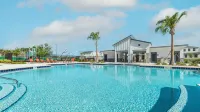 private pool/communal pool/games room/themed bedrooms - Huvilat