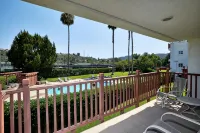 Lovely La Costa condo -walk to Spa & Golf course, close to beach & Legoland - Jacuzzi
