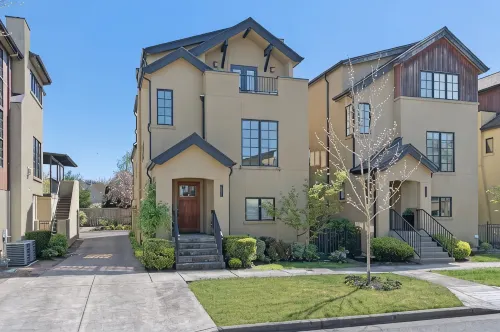 Birdhouse - Close To U Of O & Downtown 3 Bedroom Home