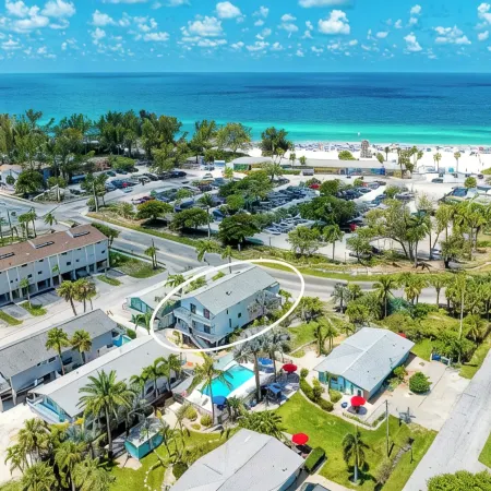 Across the street from the Beach, restaurants, free wifi.