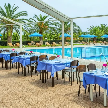 Xenios Port Marina Hotel