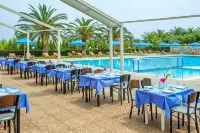 Xenios Port Marina Hotel