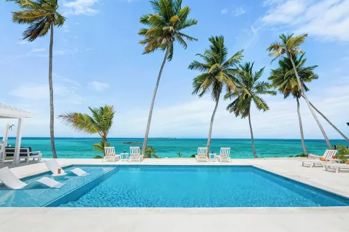 Blessing on the Bay - Brand New 4 bedroom Luxury Beachfront house -  Ferienhäuser