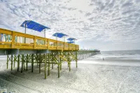 Royal Vista: Ocean Front Condo. Indoor Outdoor Pools & Hot Tub. Spectacular View - 4-Star
