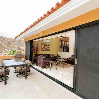 Newly Remodeled Villa In Pedregal 3 master suites over 3000 sq. ft. Others