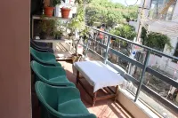 Auro Beach Stays - Pemandian Air Panas