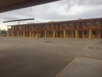 Econo Lodge I-40 Exit 286-Holbrook Holbrook - parking