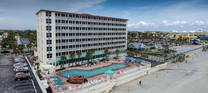 Beautiful Beachfront Resort Condo Hotels in Daytona Beach