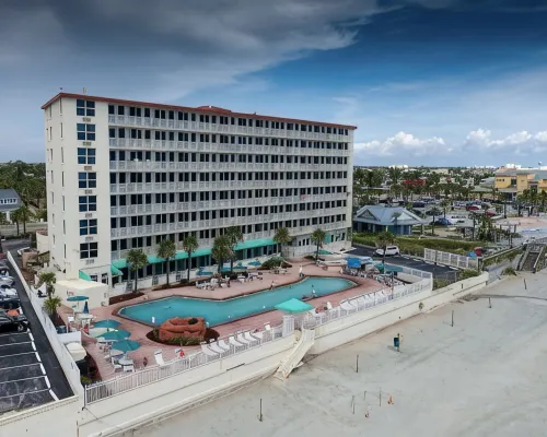 Beautiful Beachfront Resort Condo Отели рядом с достопримечательностью «Бич Стрит»