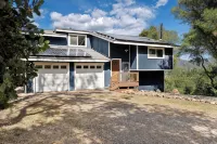 Yosemite Oasis - Mountain Views with Pool and Hottub - 4-نجوم