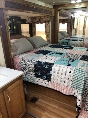 Indian River (Michigan largest Inter Water Way) - Chalets