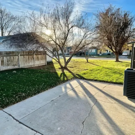 Hometown USA With Hot Tub and Fully Renovated