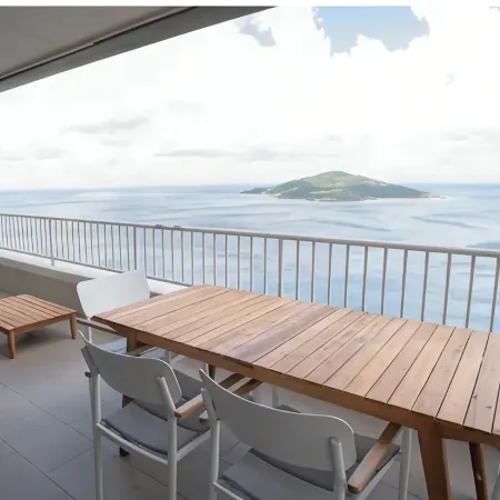 Island View Retreat - Stunning Ocean Views!