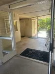Maui Banyan fave! Ocean View, Renovated, Steps to the Beach, King Bed, Split AC - 3-Star