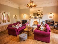 Eslington Manor