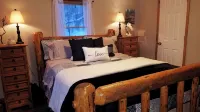 Charming 3-bedroom riverside cabin close to Grand Teton and Yellowstone - Alphydda