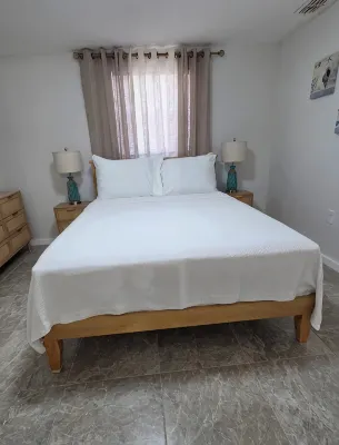 Great accomodation within walking distance of Port Richey atractions. - Bungalows