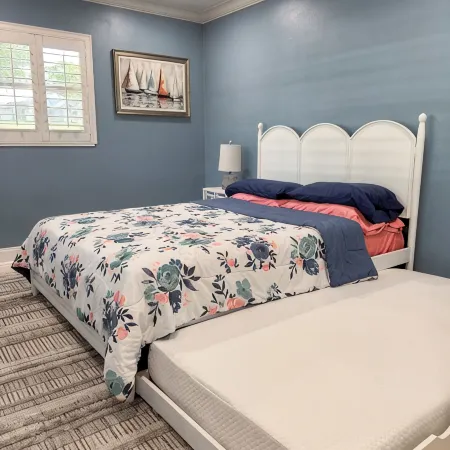 Spacious 5-bedroom Lakefront Family Retreat -Lake Placid