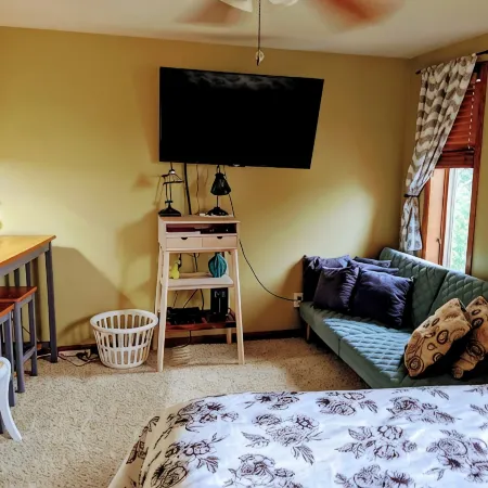 Lake Channel 'Brewhaus' Townhouse: 2 Bedrooms with 6 Levels on Lake Winnebago