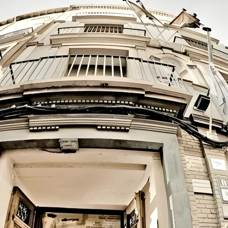 Be Zaragoza Hostel