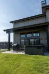New Luxury Home Sleeps 14 with 2 Bunk Rooms and Hot Tub. Near Skiing and Lake! - 4-Star