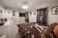 Aristocrats abode - 4 tähden