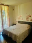 Close to downtown Como, free parking. Convenient for Switzerland. - 2-Star