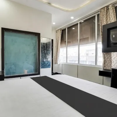โรงแรม โอพีเอ็ม แอนด์ เรสเตอรองต์ โรงแรมใกล้สุสานมาริอัม