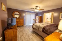 Private and Cozy Lakefront Duplex on High Rock with Dock & Boat Access - 3-Star